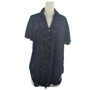 Torrid Eyelet Button Up Short Sleeve Shirt Black 1